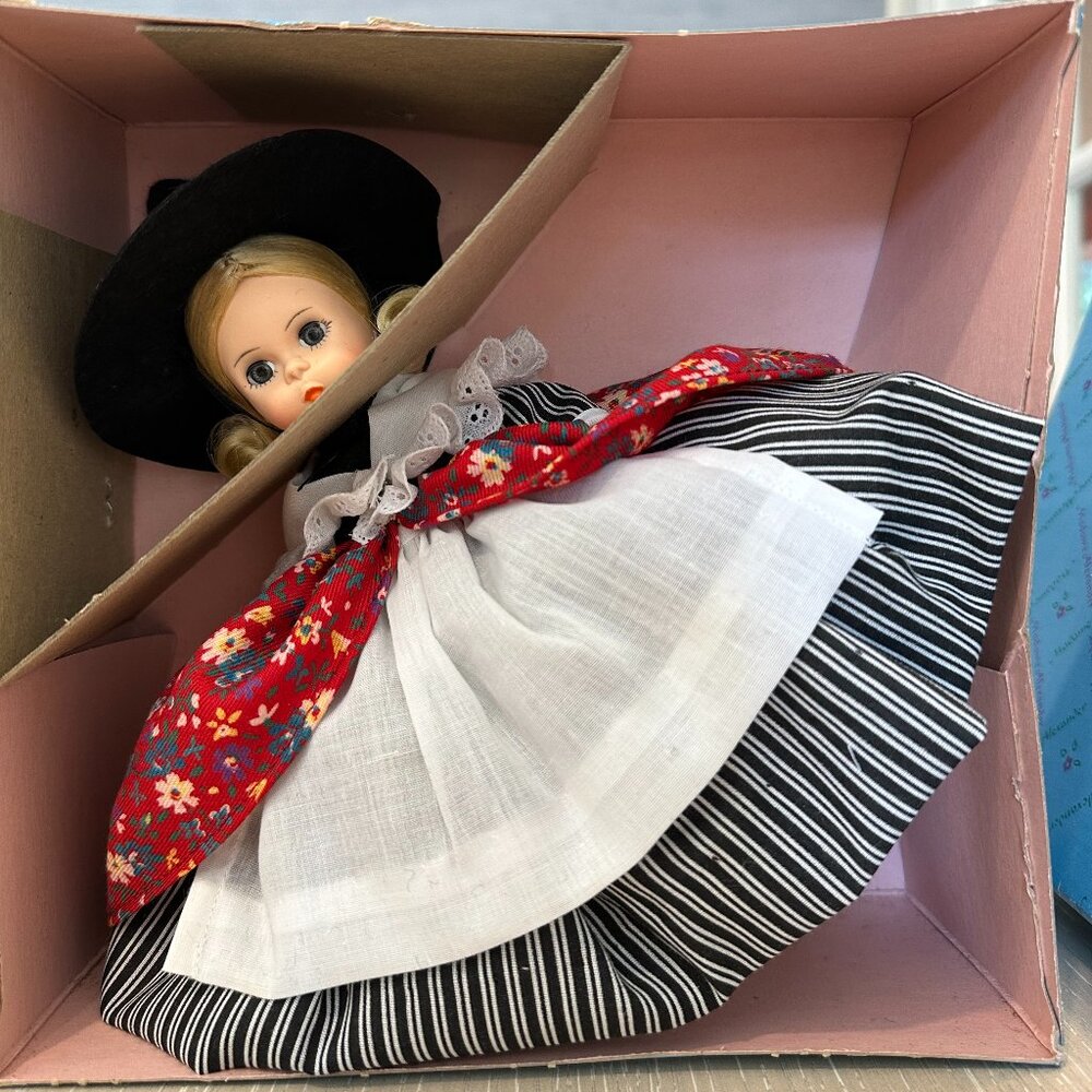 Madame Alexander Doll Company, Mother Goose 427